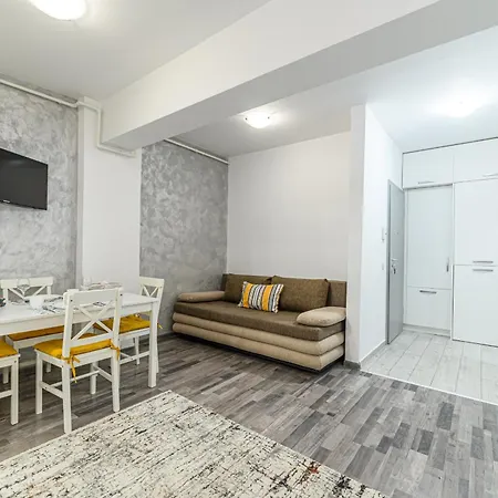 Jad - Comfortable - - Coresi Apartment *
