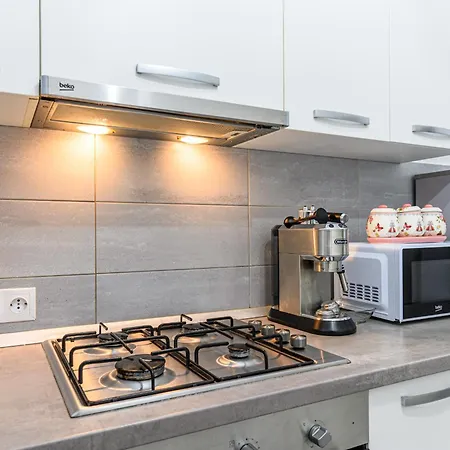 Jad - Comfortable - - Coresi Apartment *
