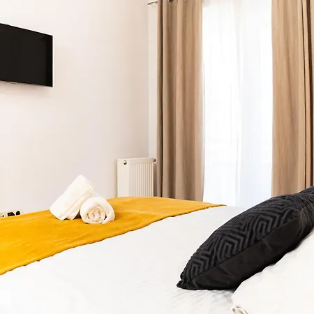 Jad - Comfortable - - Coresi Apartment