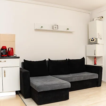 Jad - Comfortable - - Coresi Apartment