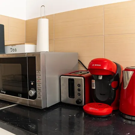 Jad - Comfortable - - Coresi Apartment *