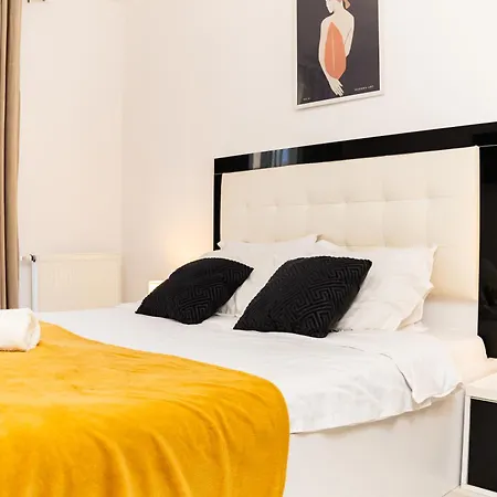 Jad - Comfortable - - Coresi Apartment