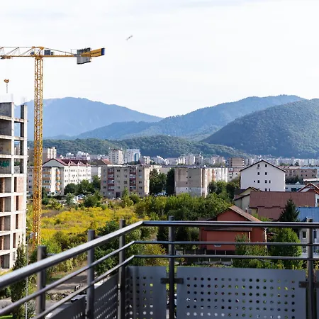 Jad - Comfortable - - Coresi Apartment *