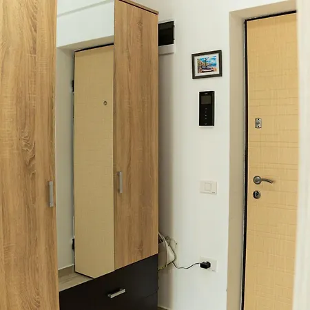 Jad - Comfortable - - Coresi Apartment *